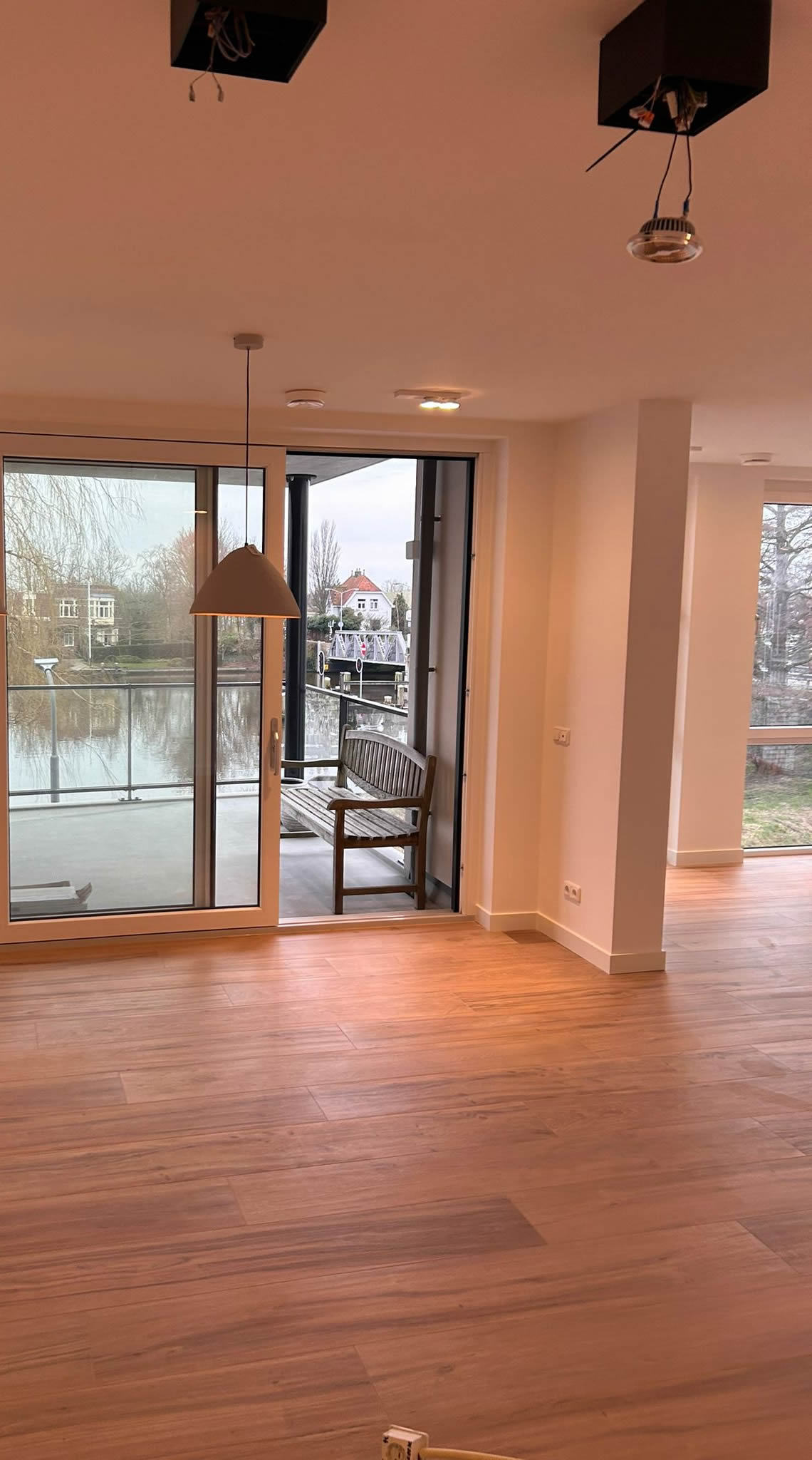 f0048fd4-8e6a-41f6-b7dc-c3a37dacc282